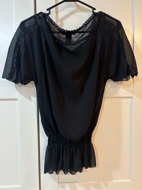 Rampage Black Sheer Lace Peplum Blouse Women’s Small Short Sleeve Chiffon Top